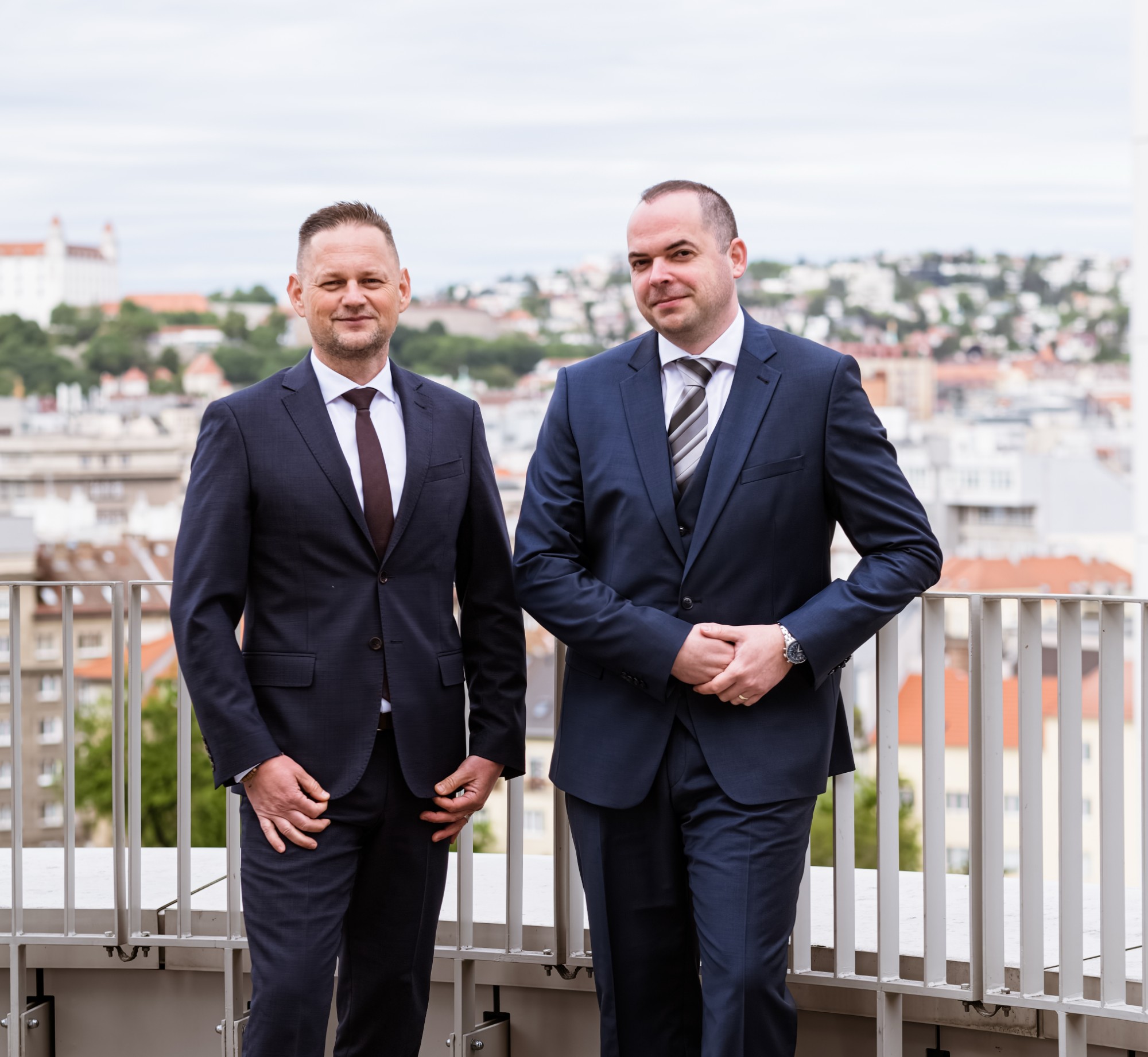 Filip Kasnár a Branislav Krajčírik, Novo Consulting