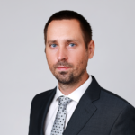 Peter Novák ?? Špecialista na financovanie výskumu a vývoja ?